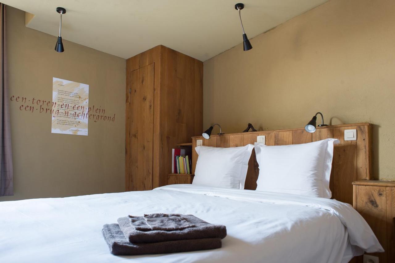 Poeziehotel Surplace - 15 Min Van Pairi Daiza & Industriezone Ghislenghien Bever Dış mekan fotoğraf