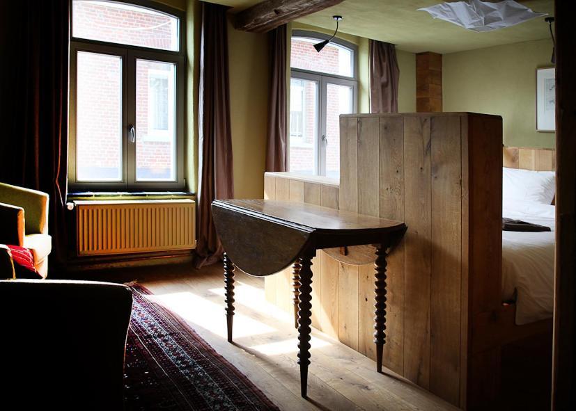 Poeziehotel Surplace - 15 Min Van Pairi Daiza & Industriezone Ghislenghien Bever Dış mekan fotoğraf