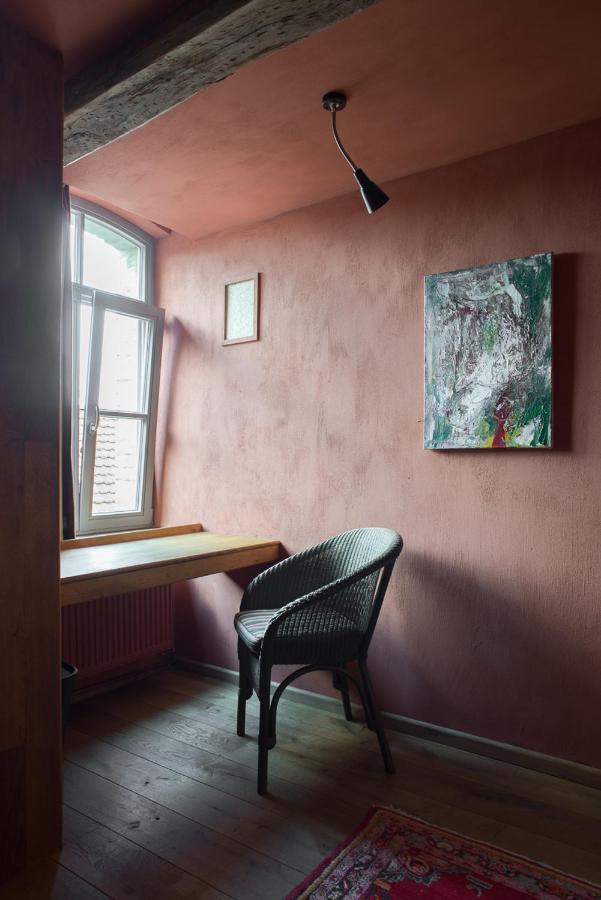 Poeziehotel Surplace - 15 Min Van Pairi Daiza & Industriezone Ghislenghien Bever Dış mekan fotoğraf